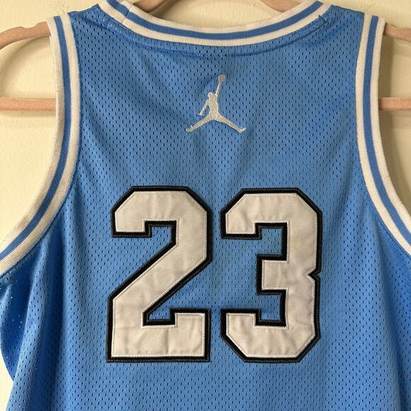 YLg Y2K VTG Michael Jordan #23 UNC Tar Heels Jersey Tank Retro Sports Basketball - Picture 7 of 7